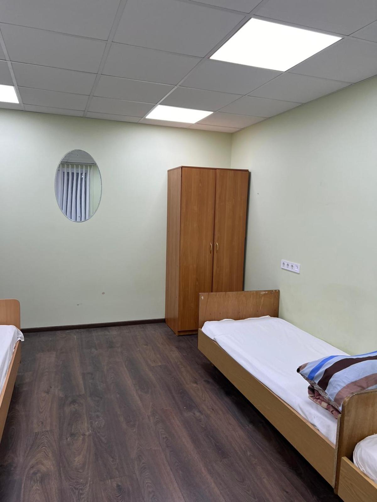 Hostel Krone Gok Zatishok Kyiv Exterior photo