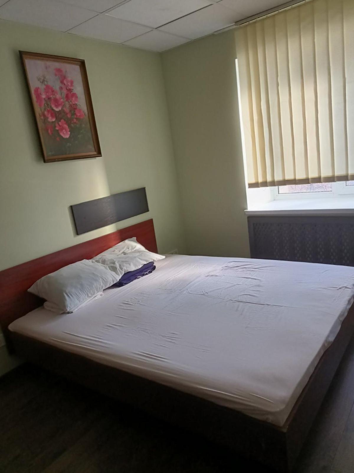 Hostel Krone Gok Zatishok Kyiv Exterior photo