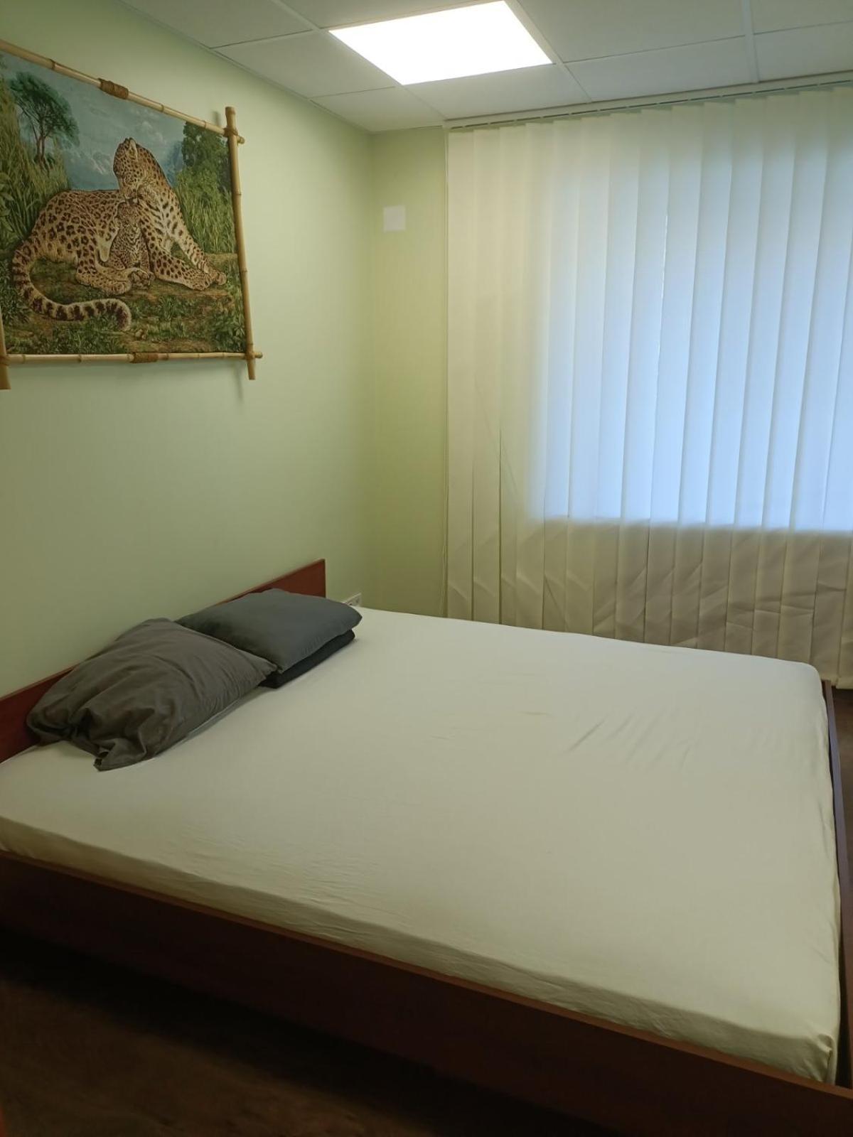 Hostel Krone Gok Zatishok Kyiv Exterior photo